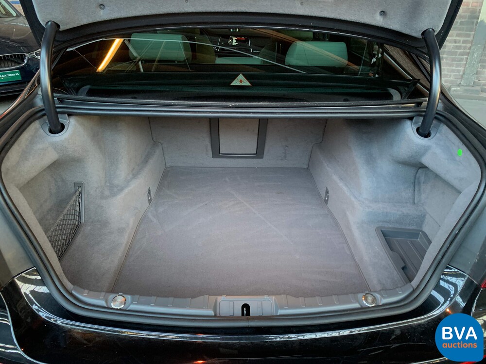 BMW 750d xDrive M-Sport Shadowline 7er 381PS 2015 -Org. NL-, GZ-666-K.