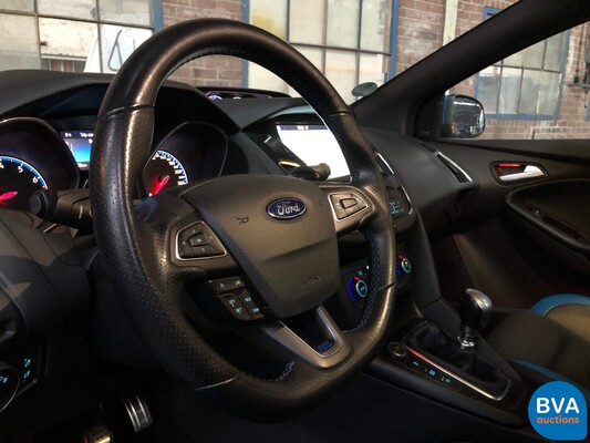 Ford Focus RS 350pk 2017 Handgeschakeld NW-Model RECARO