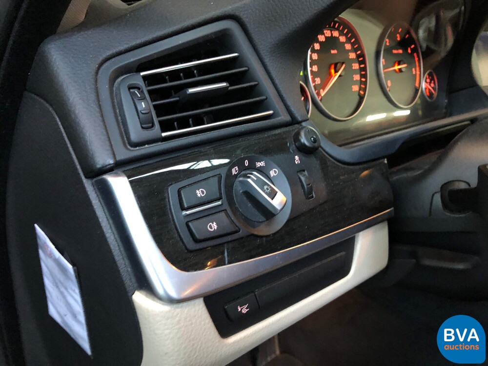 BMW 530d High Executive 5-serie Touring 245pk 2010, 15-ZTD-5
