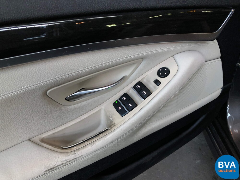 BMW 530d High Executive 5-serie Touring 245pk 2010, 15-ZTD-5