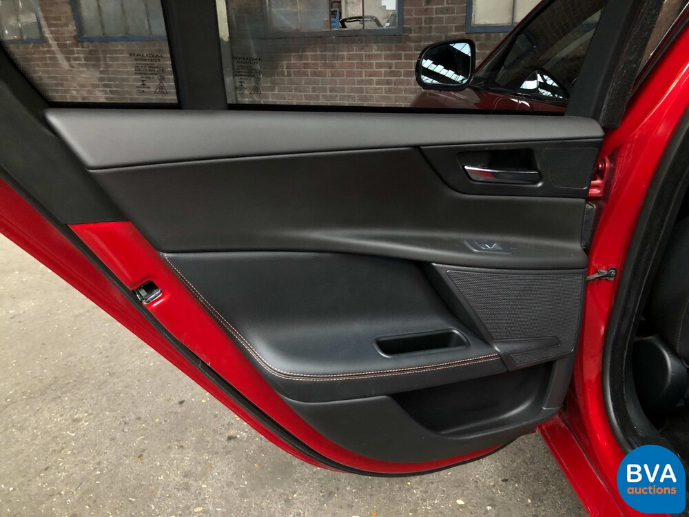 Jaguar XE 25t 241hp Portfolio R-Sport 2016, XJ-055-X.