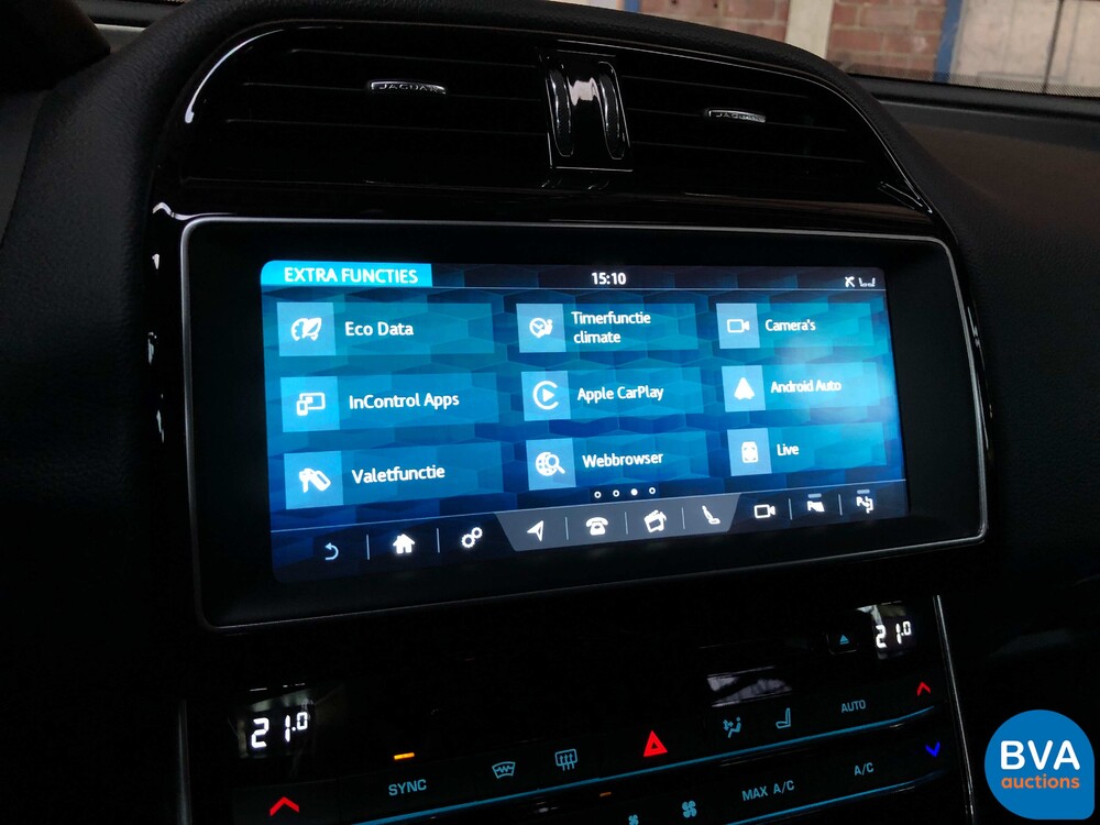 Jaguar XE 25t 241hp Portfolio R-Sport 2016, XJ-055-X.