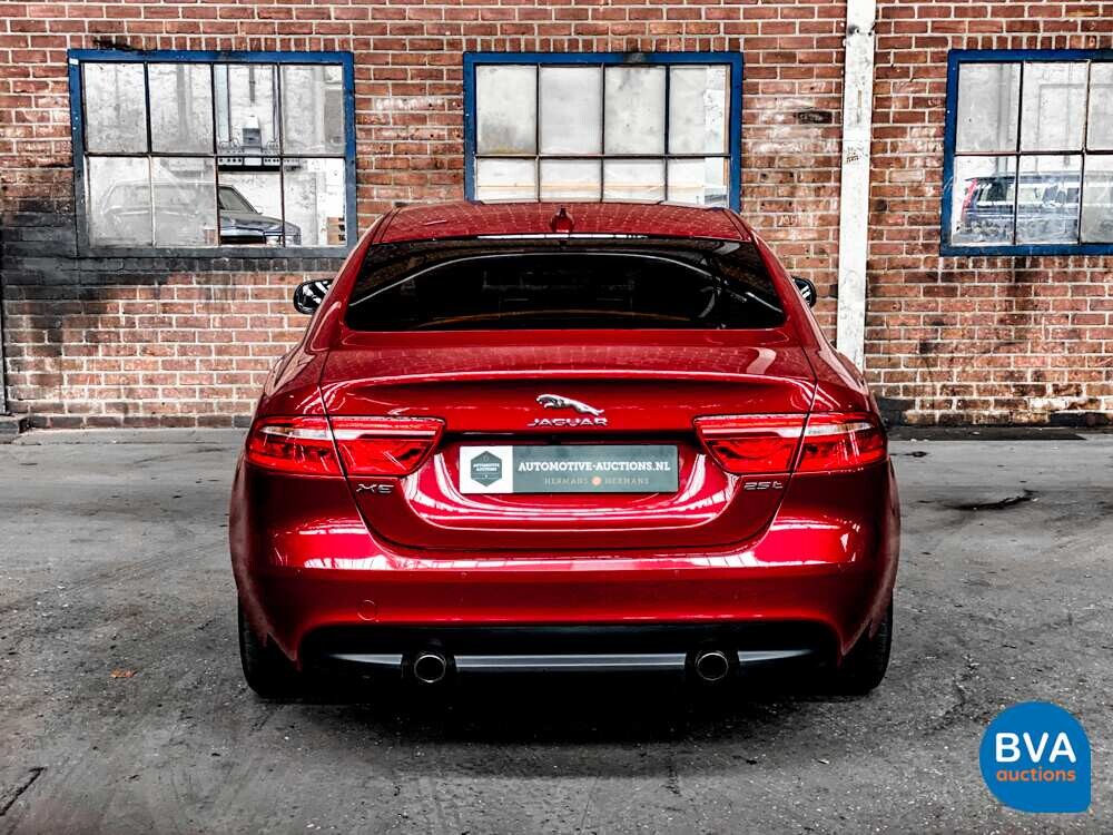 Jaguar XE 25t 241hp Portfolio R-Sport 2016, XJ-055-X.
