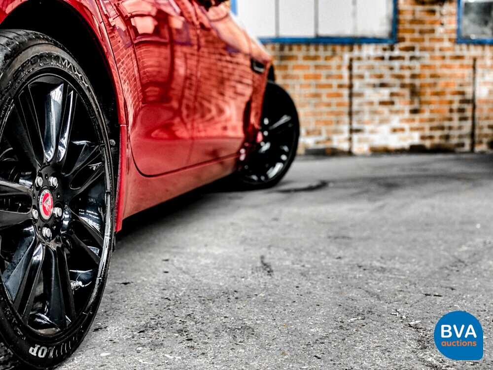 Jaguar XE 25t 241hp Portfolio R-Sport 2016, XJ-055-X.