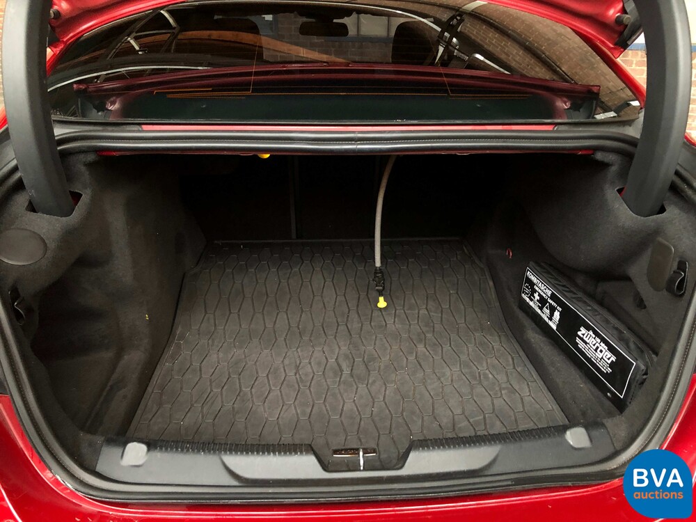 Jaguar XE 25t 241hp Portfolio R-Sport 2016, XJ-055-X.