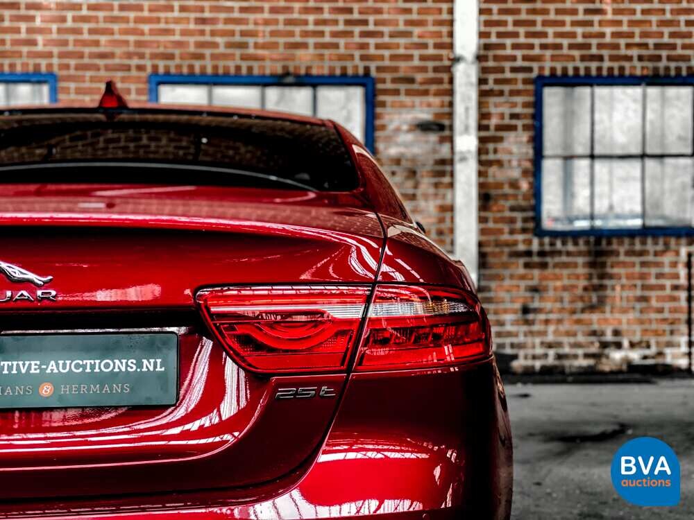 Jaguar XE 25t 241hp Portfolio R-Sport 2016, XJ-055-X.