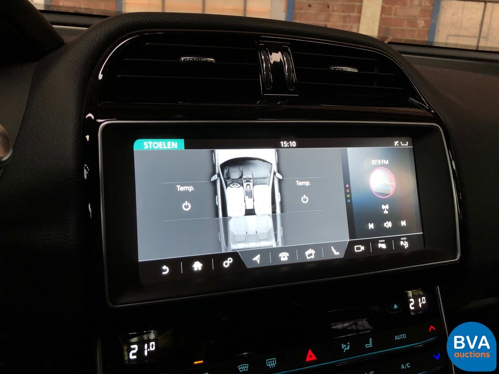 Jaguar XE 25t 241hp Portfolio R-Sport 2016, XJ-055-X.