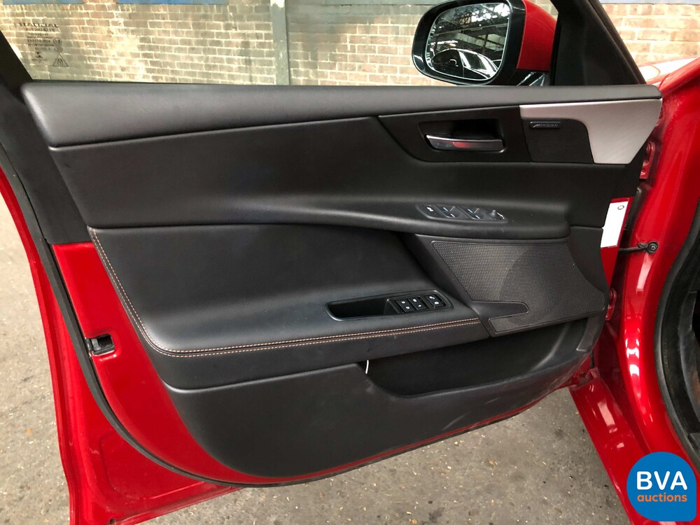 Jaguar XE 25t 241hp Portfolio R-Sport 2016, XJ-055-X.
