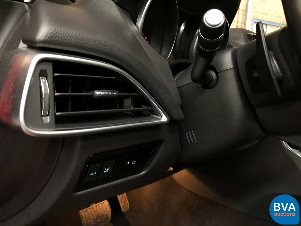 Jaguar XE 25t 241hp Portfolio R-Sport 2016, XJ-055-X.