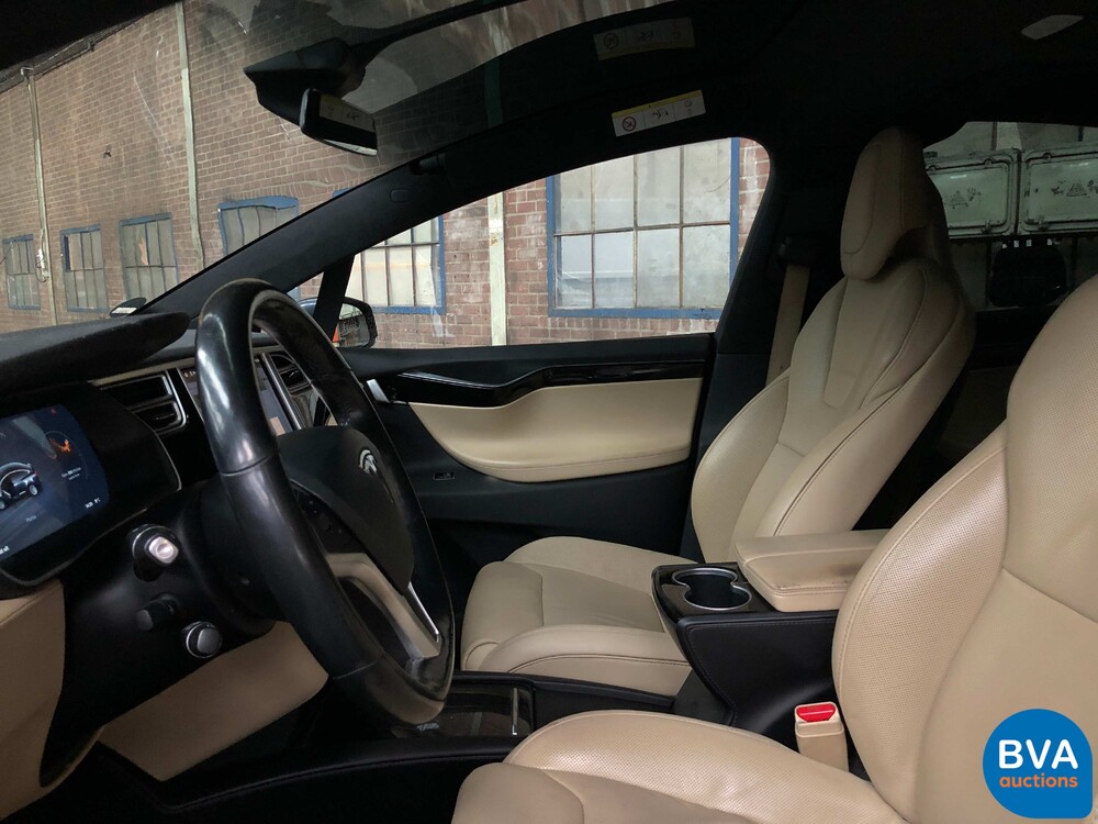 Tesla Model X 90D Autopilot 7-Personen 2016 428PK, KH-717-D.
