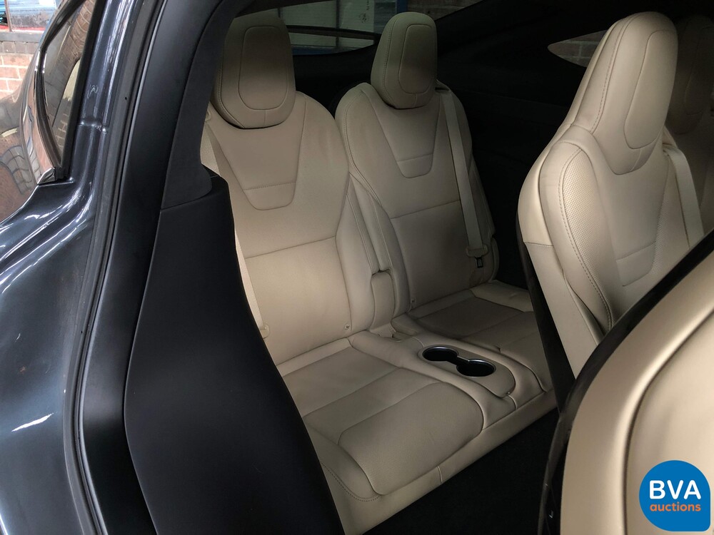 Tesla Model X 90D Autopilot 7-Personen 2016 428PK, KH-717-D.