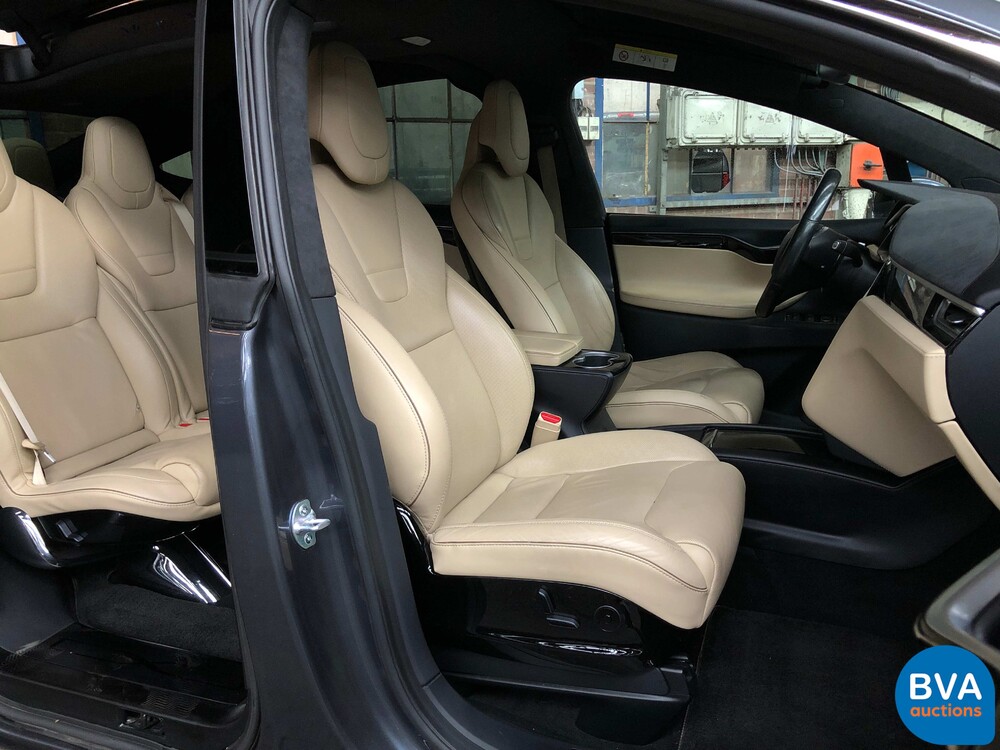 Tesla Model X 90D Autopilot 7-Personen 2016 428PK, KH-717-D.