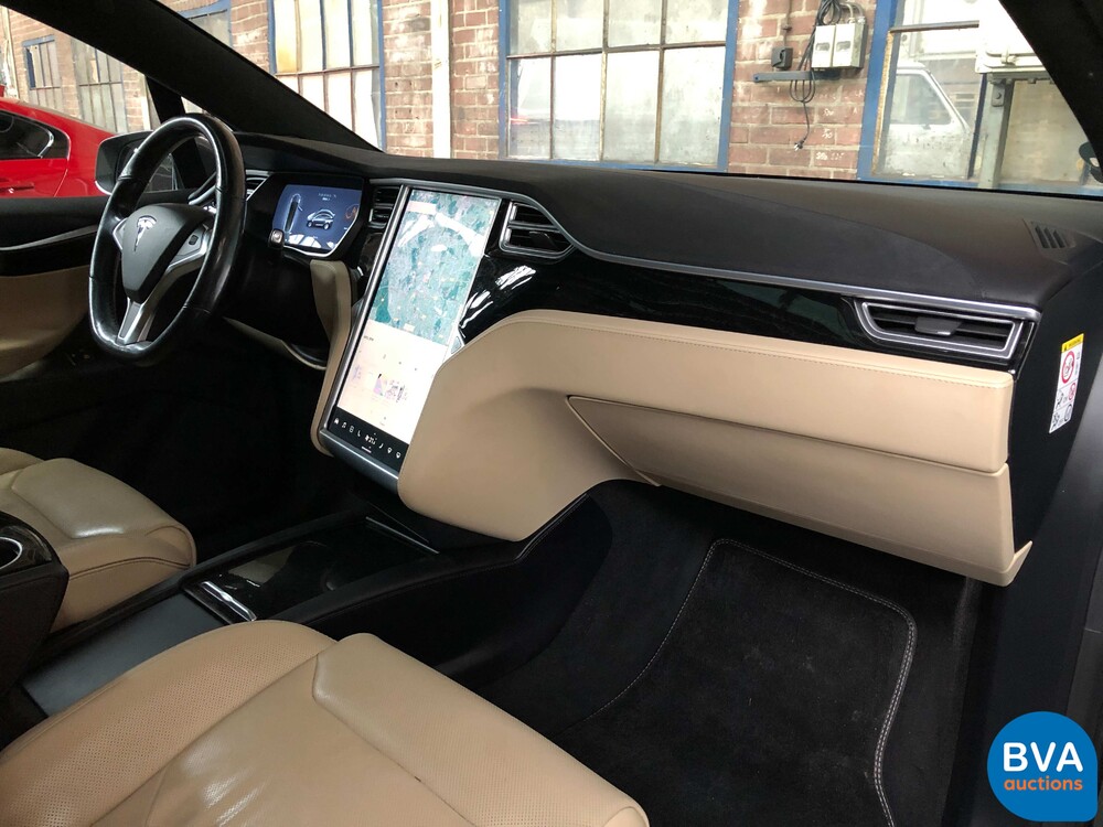 Tesla Model X 90D Autopilot 7-Personen 2016 428PK, KH-717-D.