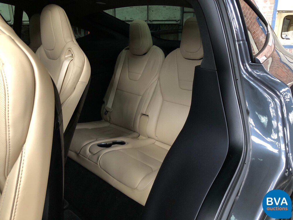 Tesla Model X 90D Autopilot 7-Personen 2016 428PK, KH-717-D.