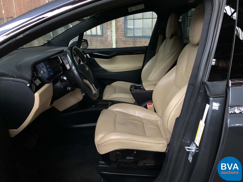 Tesla Model X 90D Autopilot 7-Personen 2016 428PK, KH-717-D.