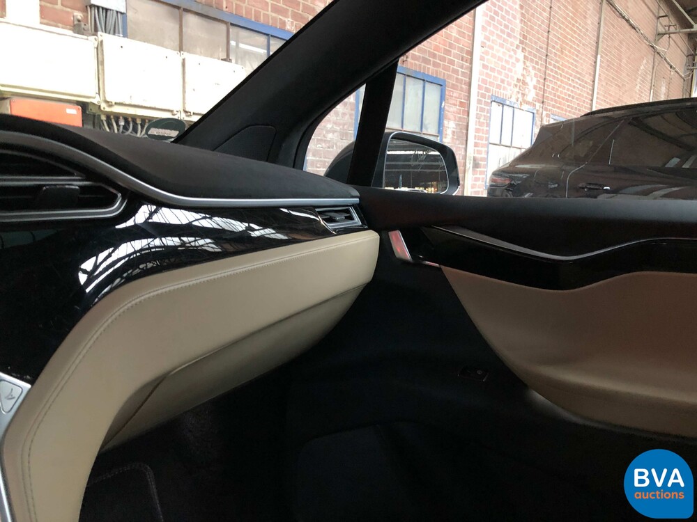 Tesla Model X 90D Autopilot 7-Personen 2016 428PK, KH-717-D.