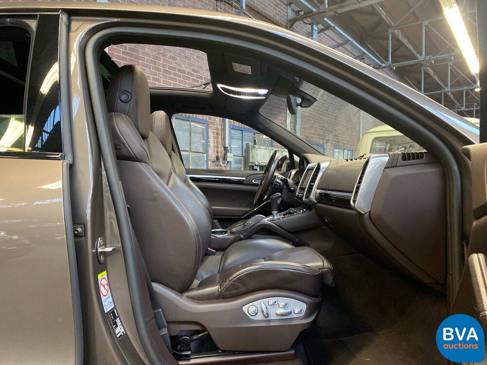 Porsche Cayenne S GTS E-Hybrid Plug-In Hybride 416pk 2015 -Org NL-, GX-350-J