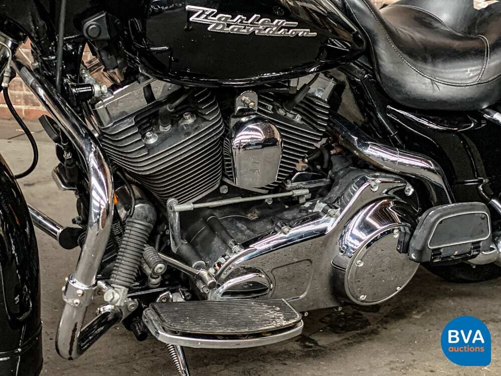 Harley Davidson FLHR Roadking Cruiser 66pk 2008