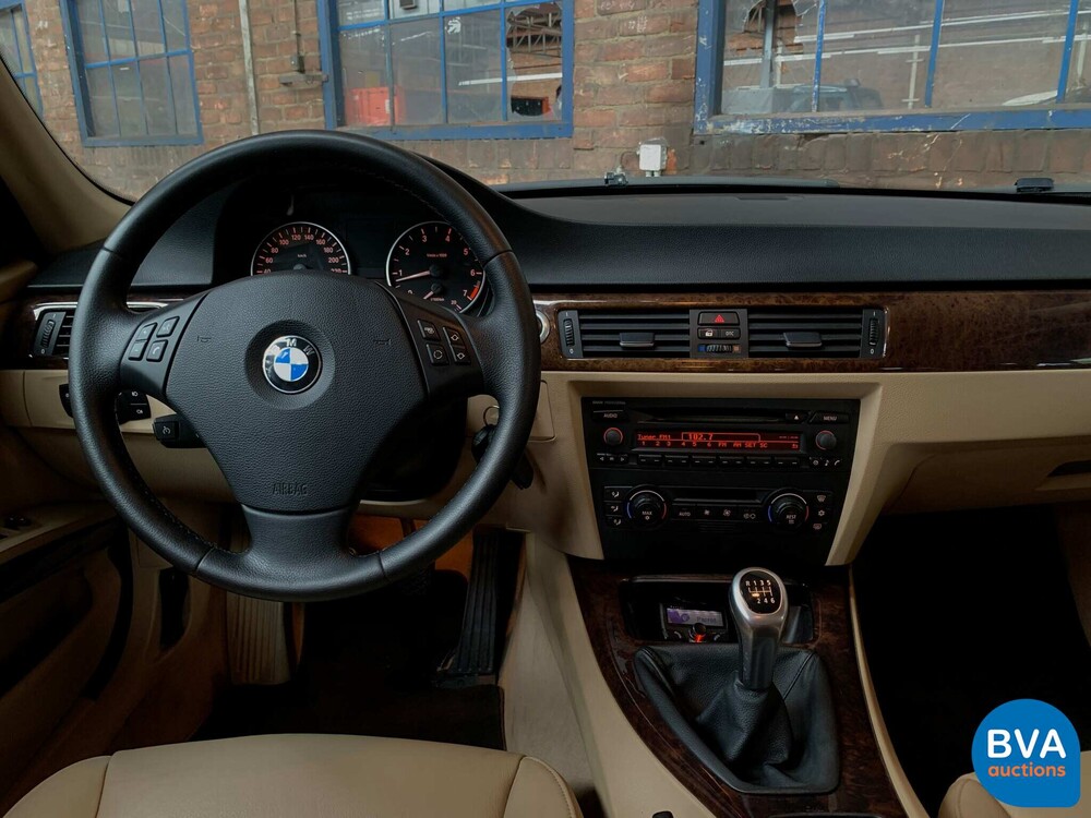 BMW 320i 3-serie Dynamic Executive 150pk 2005 -Origineel NL-, 72-RK-ZG