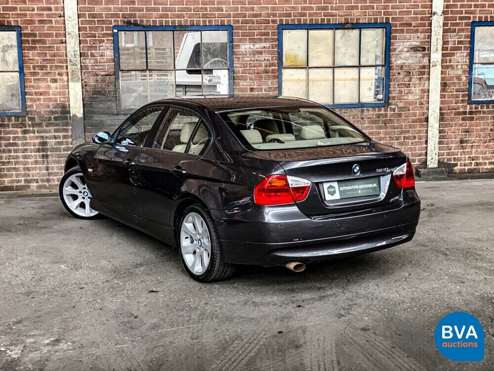 BMW 320i 3-serie Dynamic Executive 150pk 2005 -Origineel NL-, 72-RK-ZG
