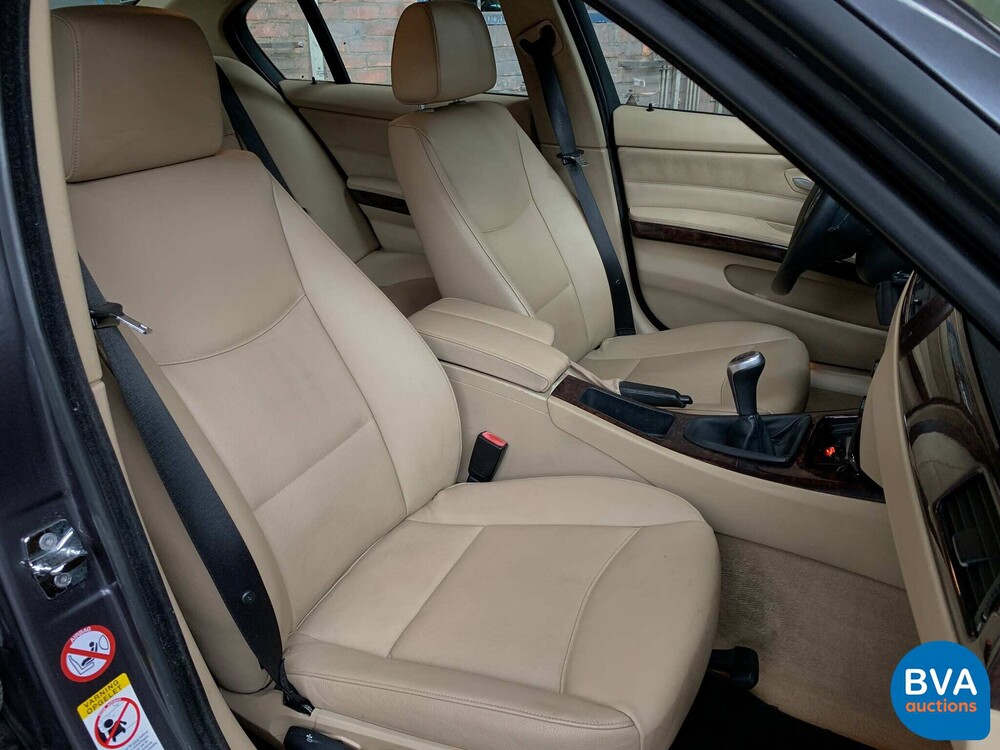 BMW 320i 3-serie Dynamic Executive 150pk 2005 -Origineel NL-, 72-RK-ZG