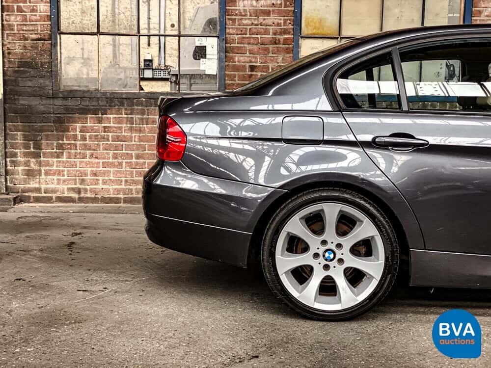 BMW 320i 3-serie Dynamic Executive 150pk 2005 -Origineel NL-, 72-RK-ZG