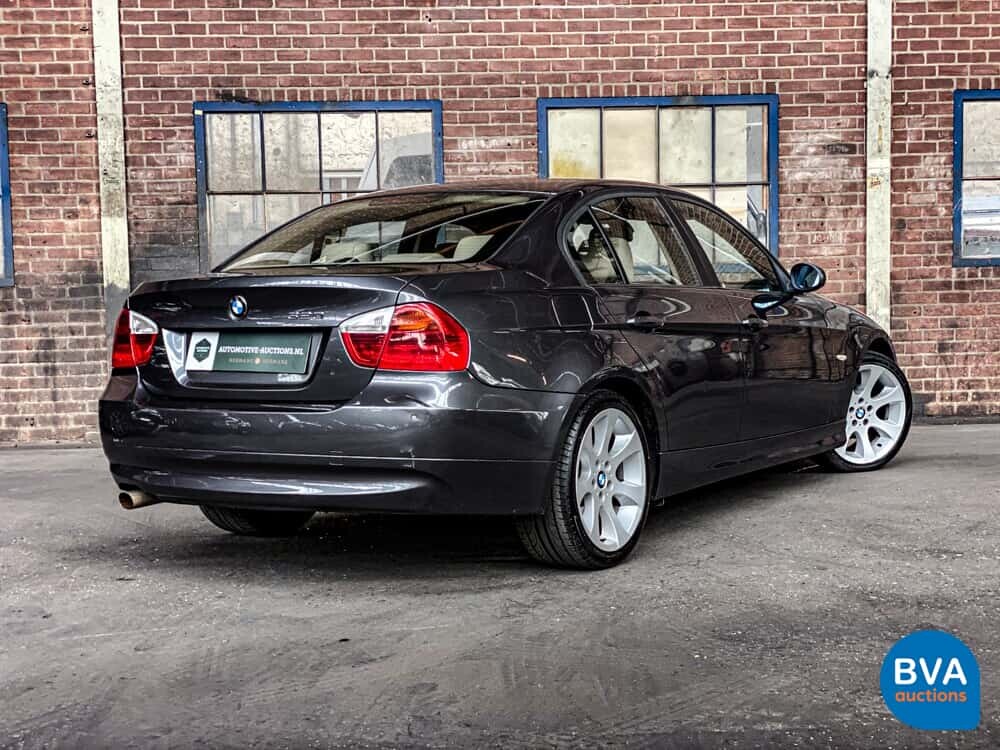 BMW 320i 3-serie Dynamic Executive 150pk 2005 -Origineel NL-, 72-RK-ZG