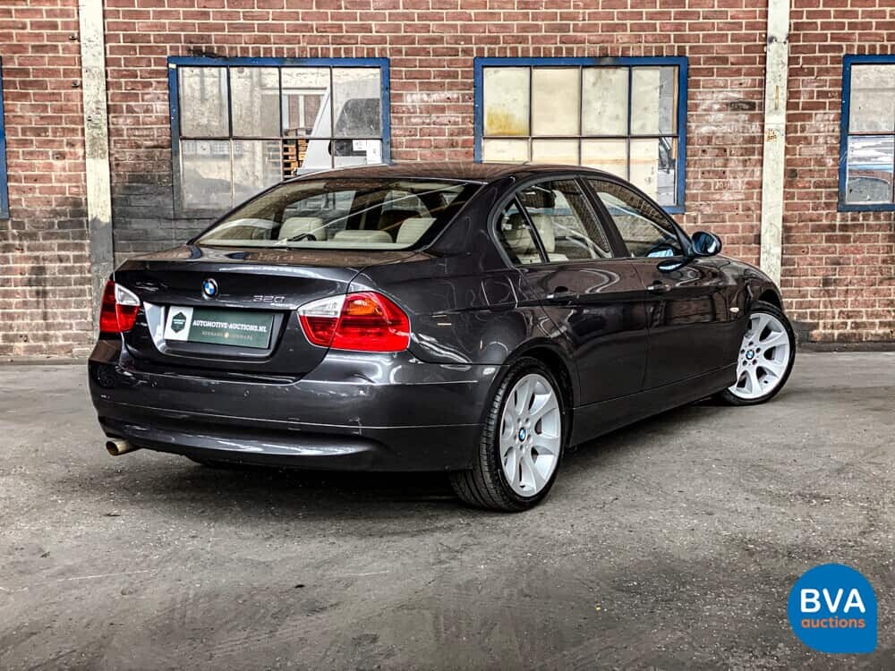 BMW 320i 3-serie Dynamic Executive 150pk 2005 -Origineel NL-, 72-RK-ZG