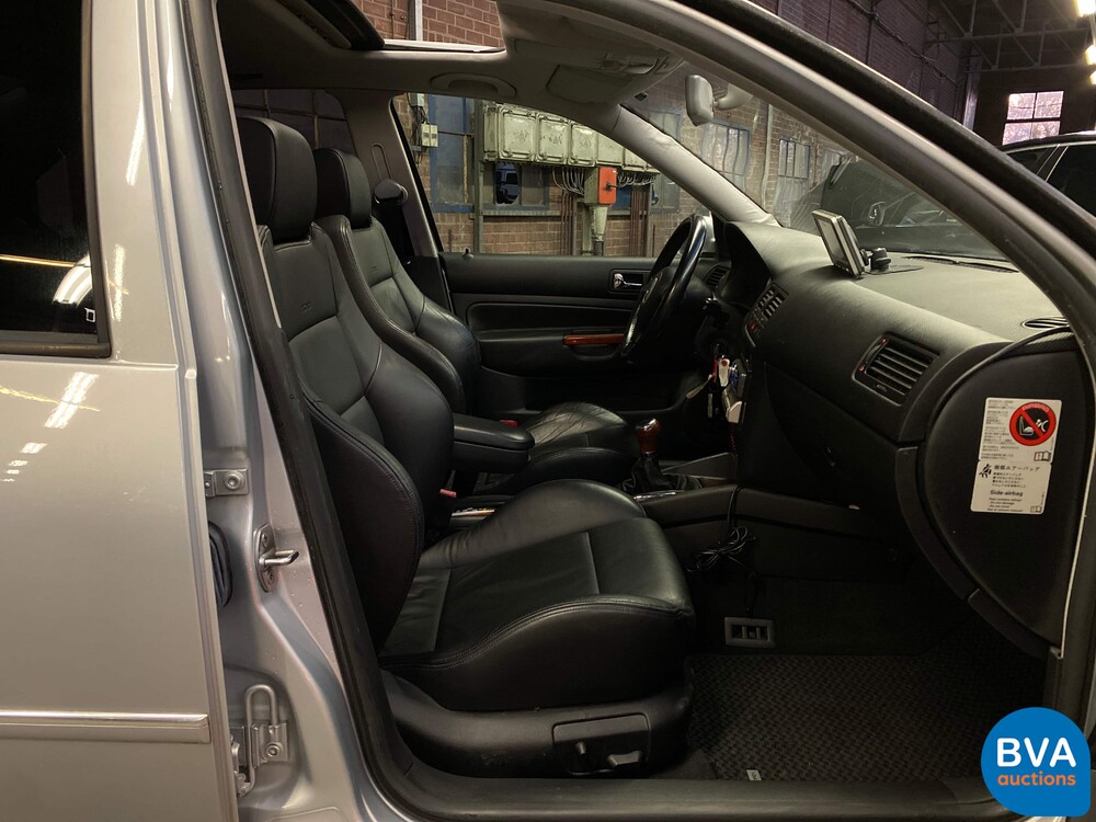 Volkswagen Bora 2.8 V6 4Motion Highline 204pk 2002 -YOUNGTIMER-