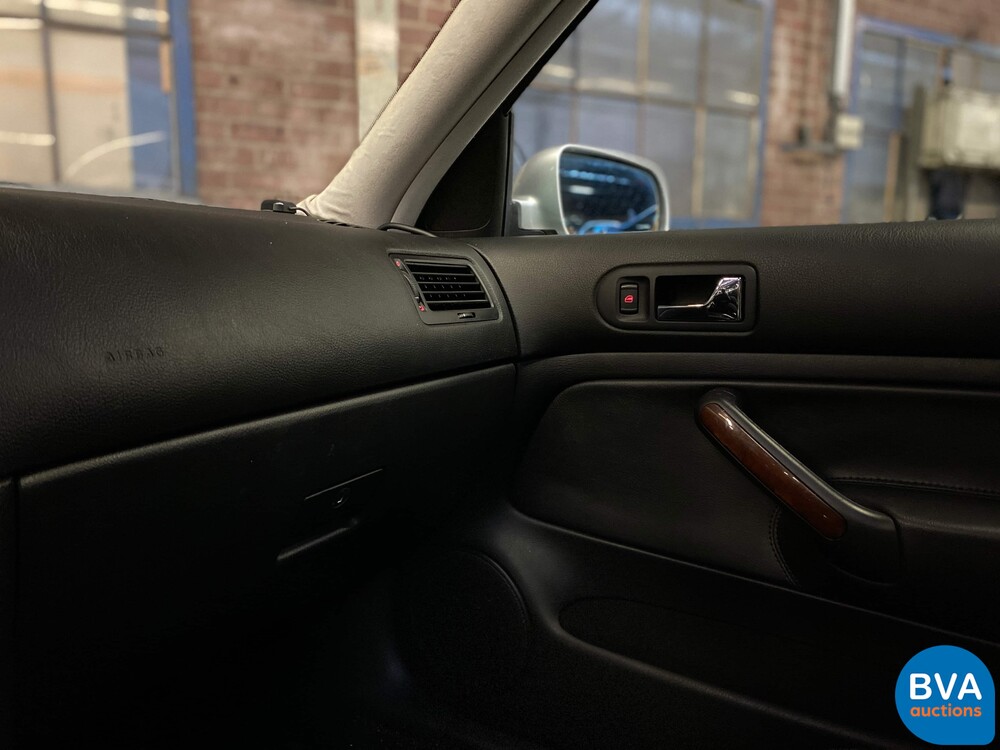 Volkswagen Bora 2.8 V6 4Motion Highline 204pk 2002 -YOUNGTIMER-