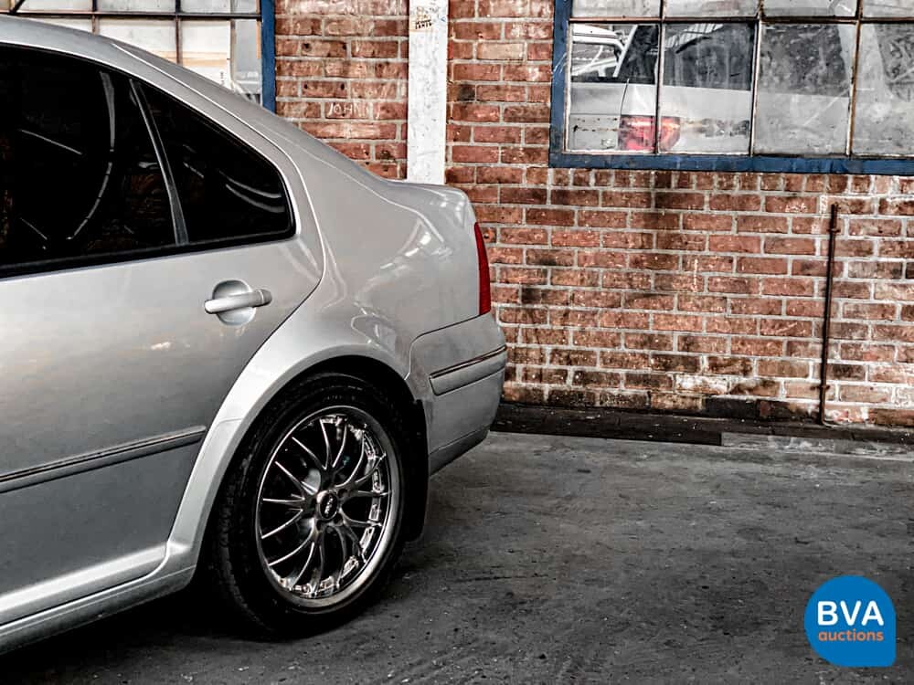 Volkswagen Bora 2.8 V6 4Motion Highline 204pk 2002 -YOUNGTIMER-