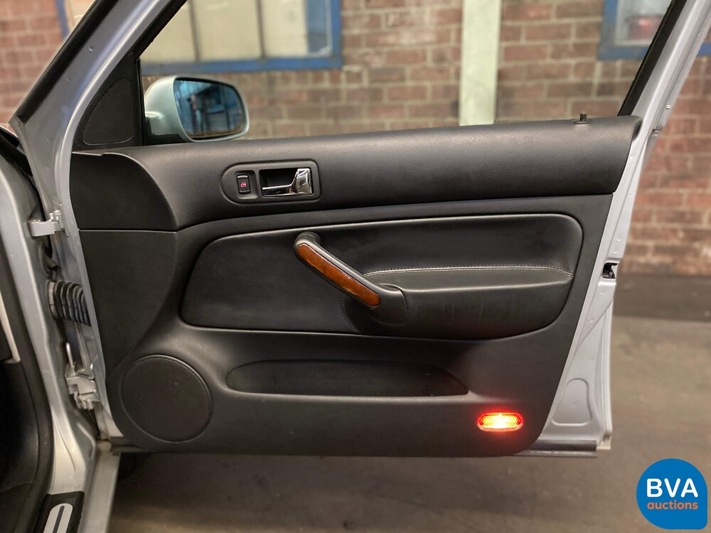 Volkswagen Bora 2.8 V6 4Motion Highline 204pk 2002 -YOUNGTIMER-