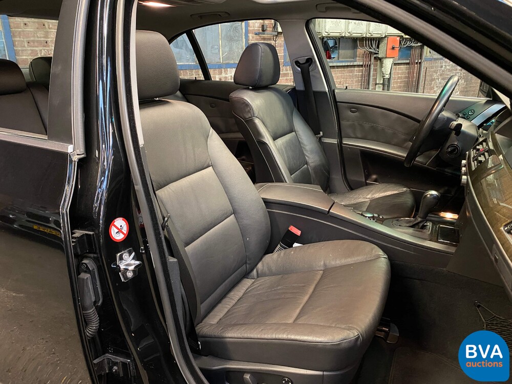 BMW 545i Executive E60 4.4 V8 333pk 2003 -YOUNGTIMER- 5-serie