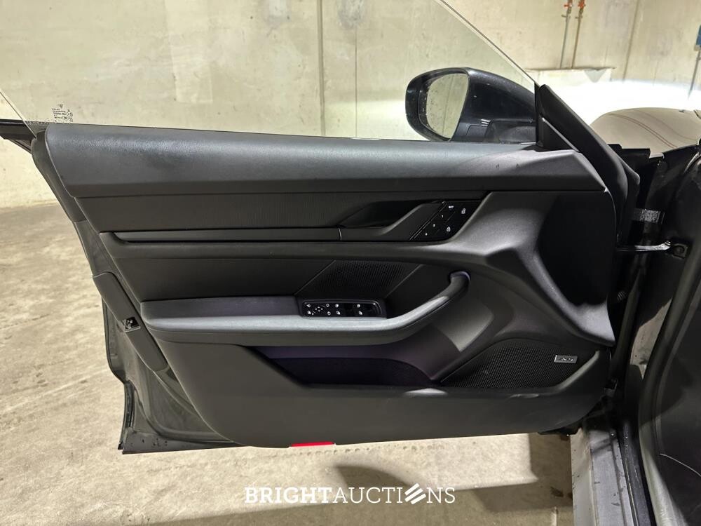 Porsche Taycan Sport Turismo 79 kWh (Sport Chrono) 326pk 2022 (Origineel-NL), P-959-PG - 033-K0X