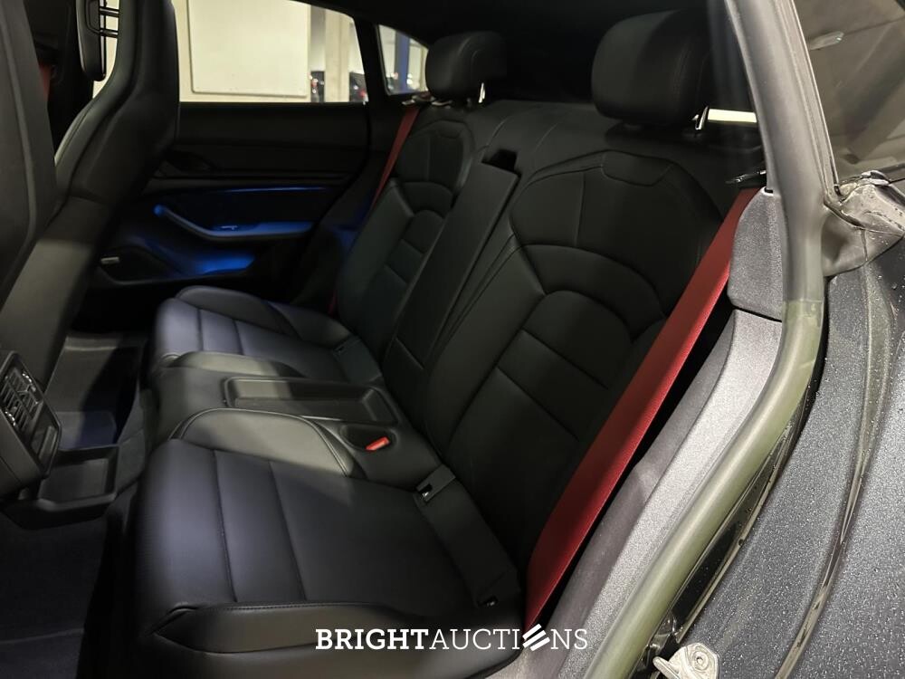 Porsche Taycan Sport Turismo 79 kWh (Sport Chrono) 326pk 2022 (Origineel-NL), P-959-PG - 033-K0X