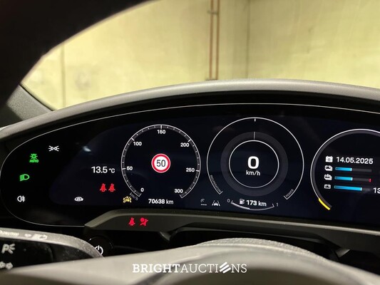 Porsche Taycan Sport Turismo 79 kWh 326pk 2022 (Origineel-NL), P-959-PG - 033-K0X