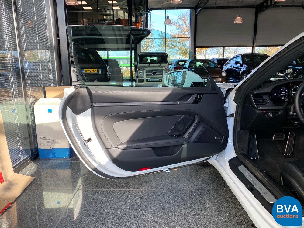 Porsche 911 992 Carrera 4S 3.0 450pk 2021 Garantie NW-Model GARANTIE