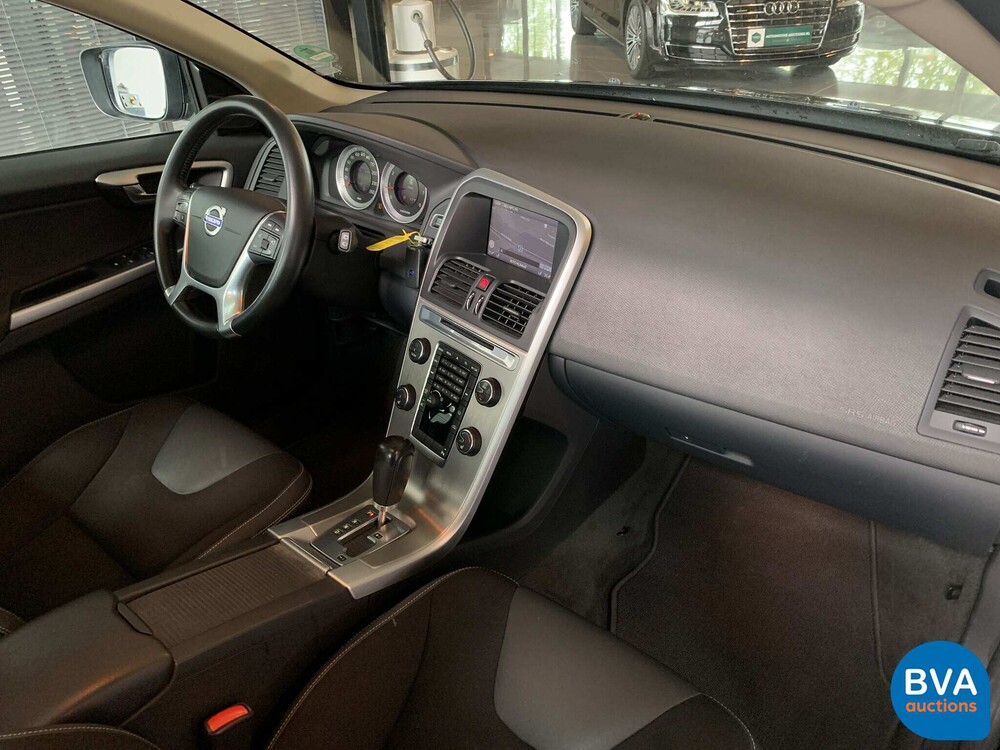 Volvo XC60 2.0 T5 Momentum 241pk 2011 -Org NL-, 81-PZG-6