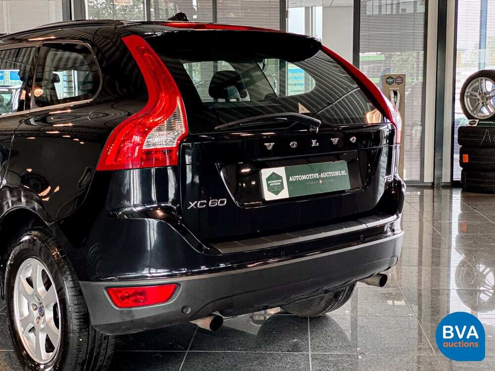 Volvo XC60 2.0 T5 Momentum 241pk 2011 -Org NL-, 81-PZG-6