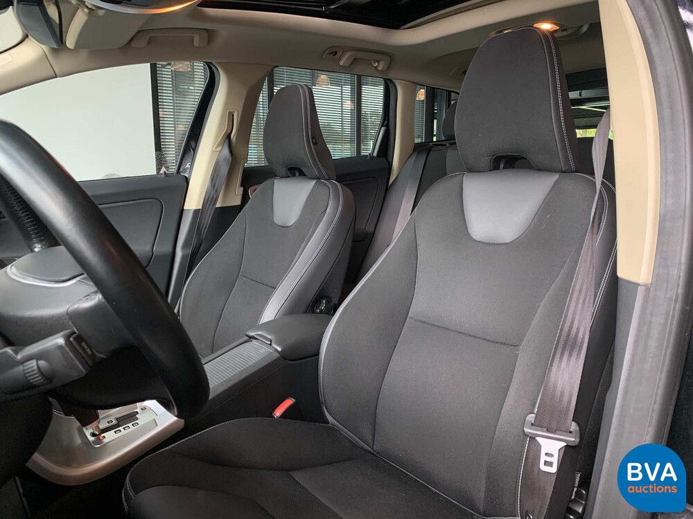 Volvo XC60 2.0 T5 Momentum 241pk 2011 -Org NL-, 81-PZG-6