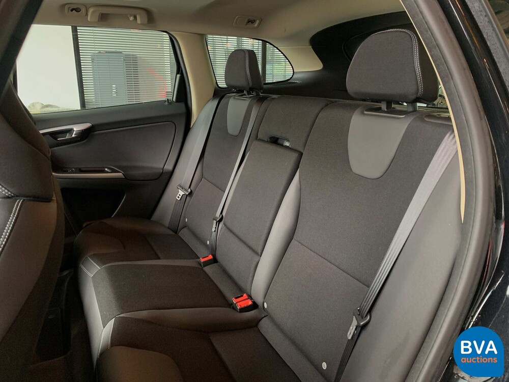 Volvo XC60 2.0 T5 Momentum 241pk 2011 -Org NL-, 81-PZG-6