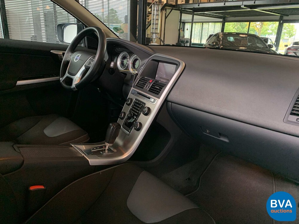 Volvo XC60 2.0 T5 Momentum 241pk 2011 -Org NL-, 81-PZG-6