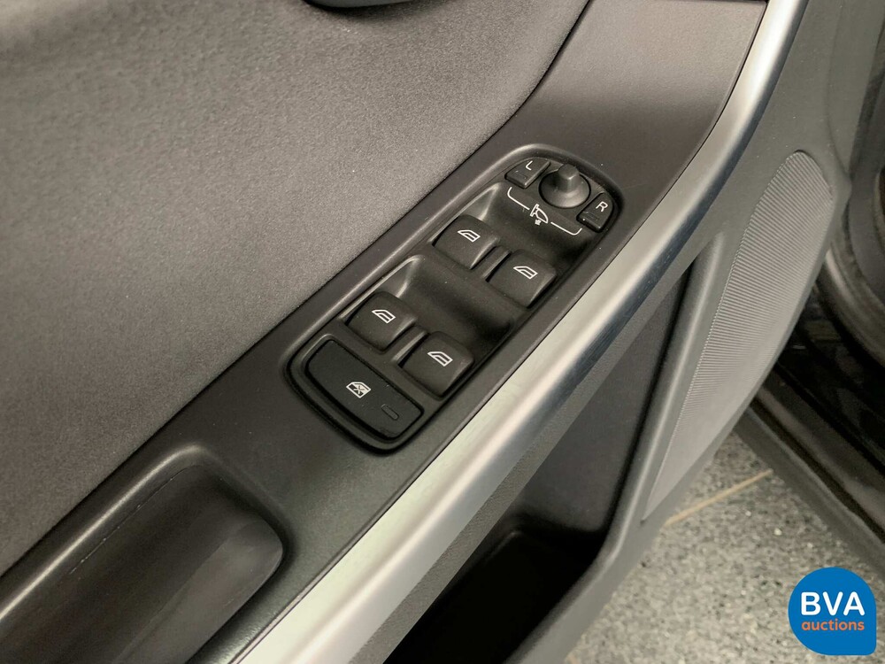 Volvo XC60 2.0 T5 Momentum 241pk 2011 -Org NL-, 81-PZG-6