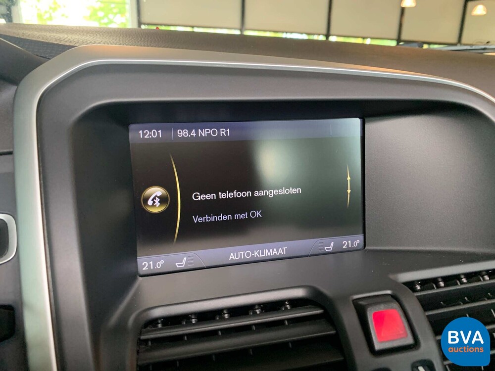 Volvo XC60 2.0 T5 Momentum 241pk 2011 -Org NL-, 81-PZG-6