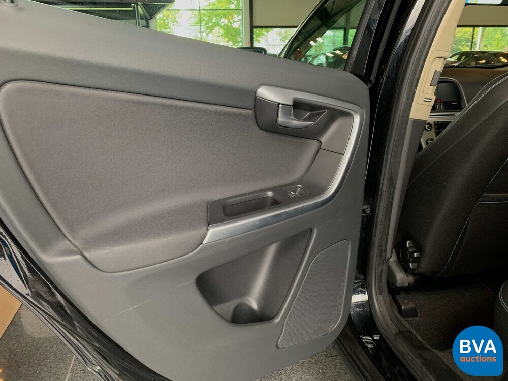 Volvo XC60 2.0 T5 Momentum 241pk 2011 -Org NL-, 81-PZG-6