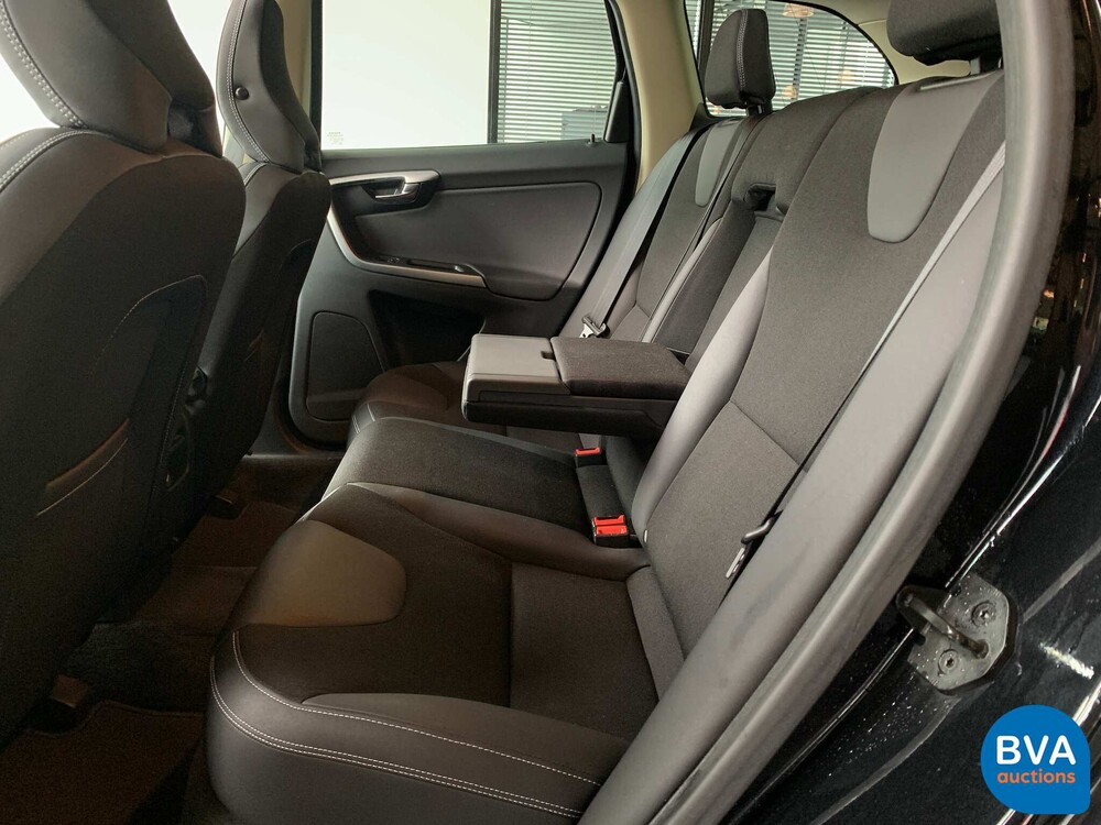 Volvo XC60 2.0 T5 Momentum 241pk 2011 -Org NL-, 81-PZG-6