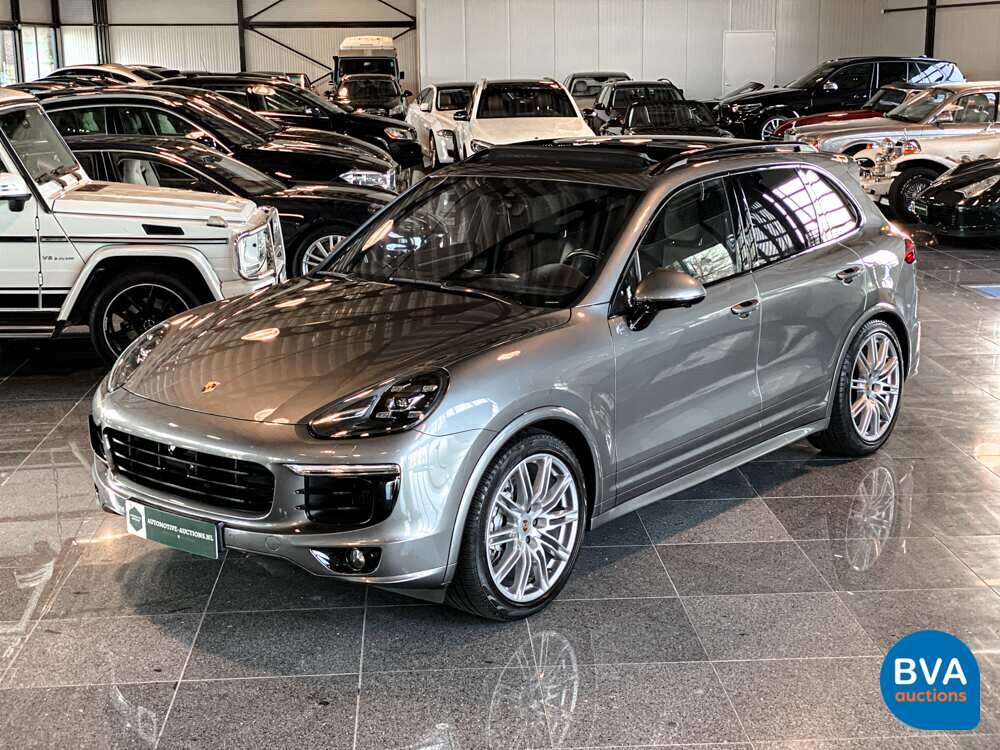 Porsche Cayenne 4.2 DS SportChrono 385PS 2017 Facelift -Org. NL, ND-061-B.