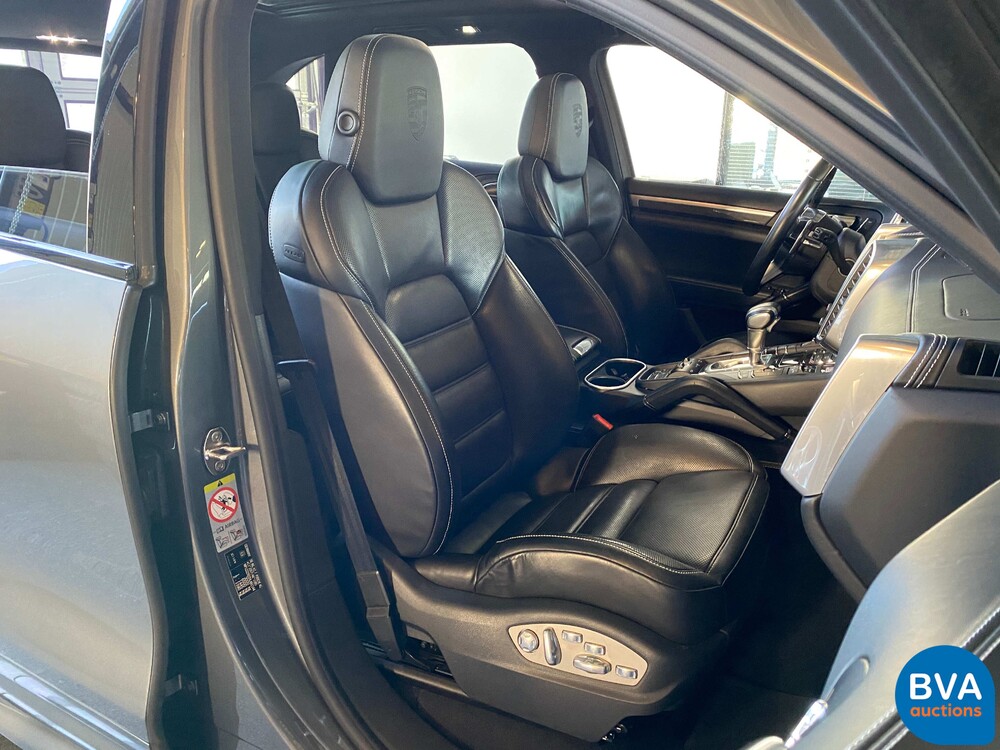 Porsche Cayenne 4.2 DS SportChrono 385PS 2017 Facelift -Org. NL, ND-061-B.