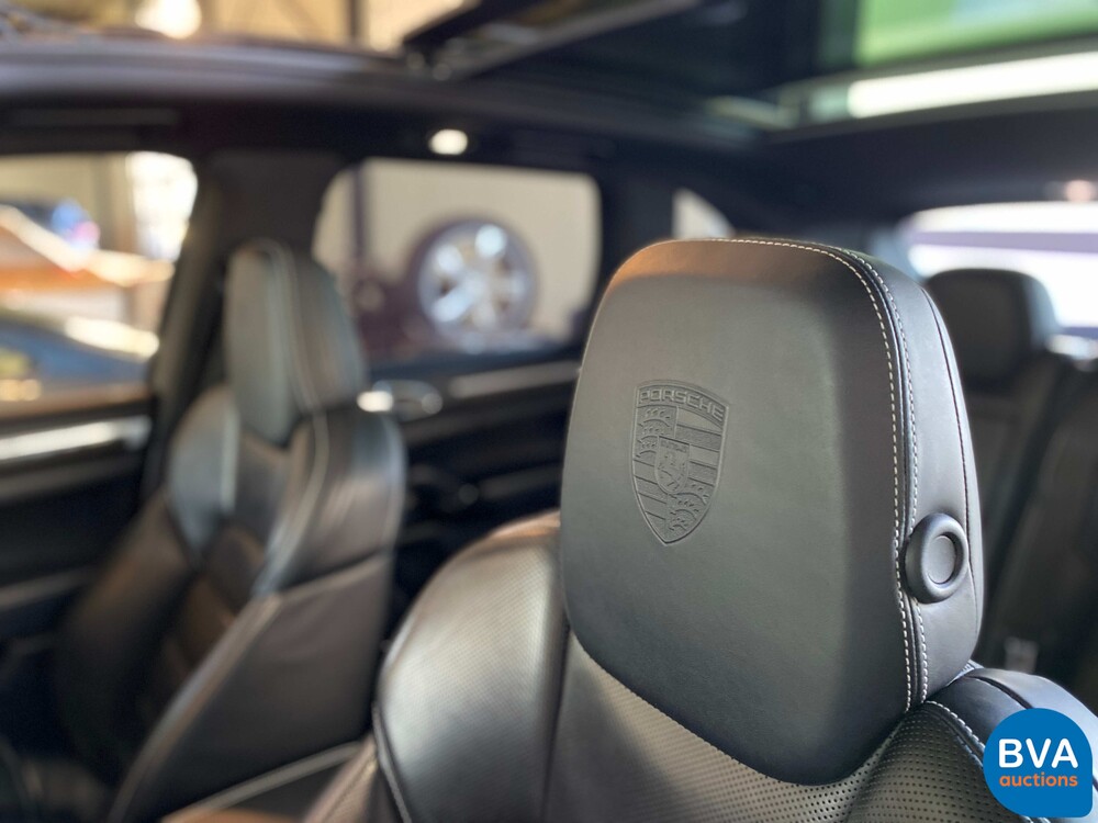 Porsche Cayenne 4.2 DS SportChrono 385PS 2017 Facelift -Org. NL, ND-061-B.
