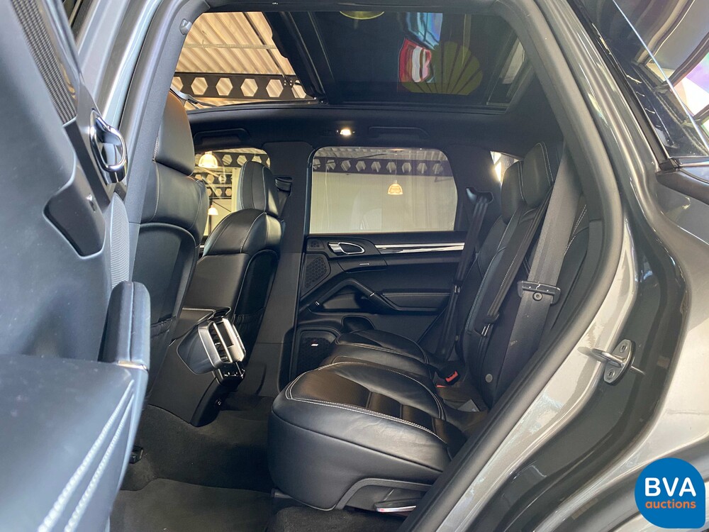 Porsche Cayenne 4.2 DS SportChrono 385PS 2017 Facelift -Org. NL, ND-061-B.
